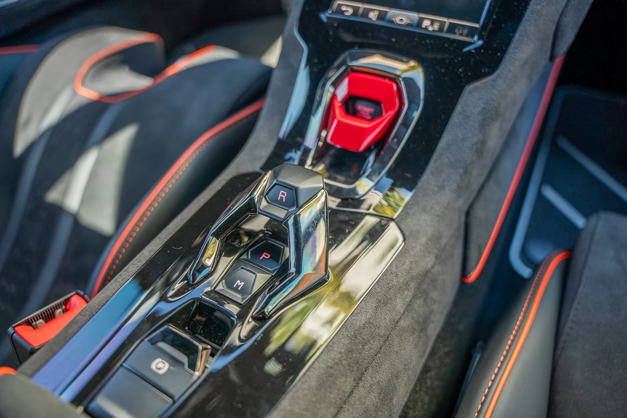 2023 Lamborghini Huracán Sterrato, 17/20