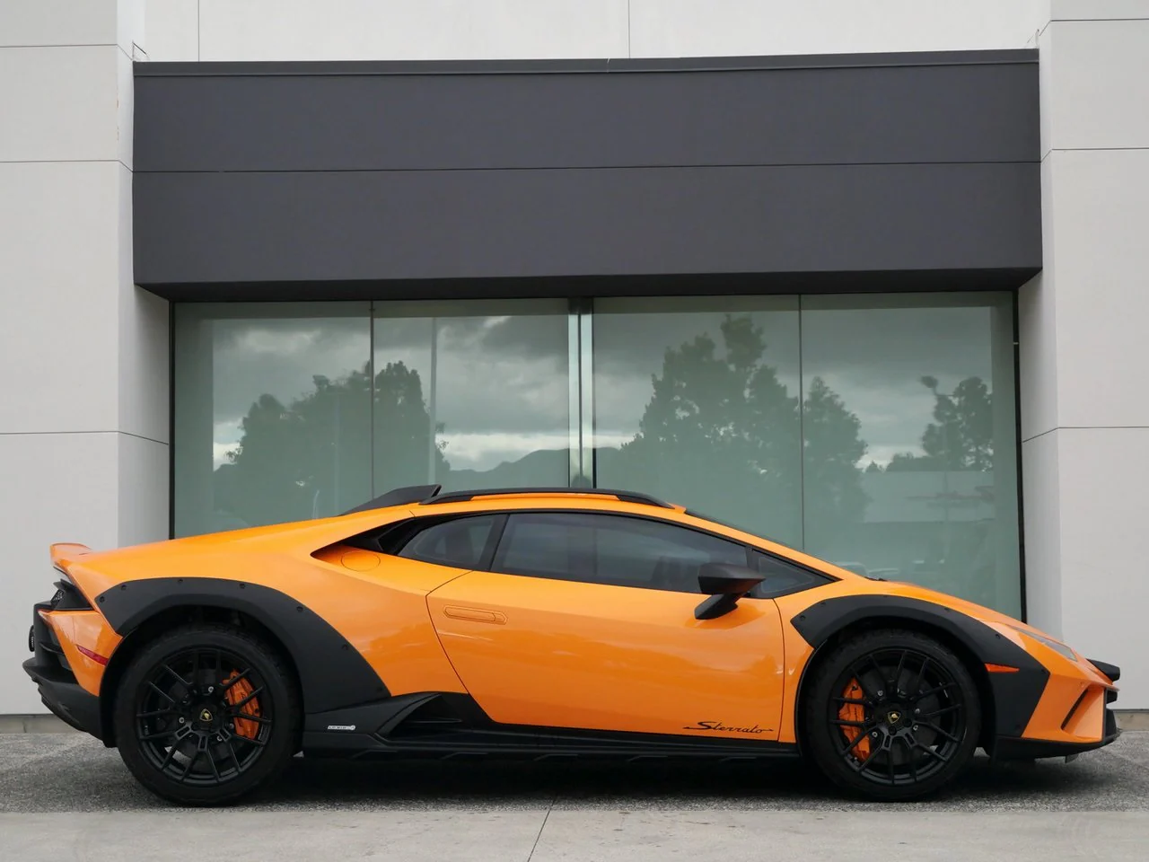 2023 Lamborghini Huracán Sterrato, 2/20