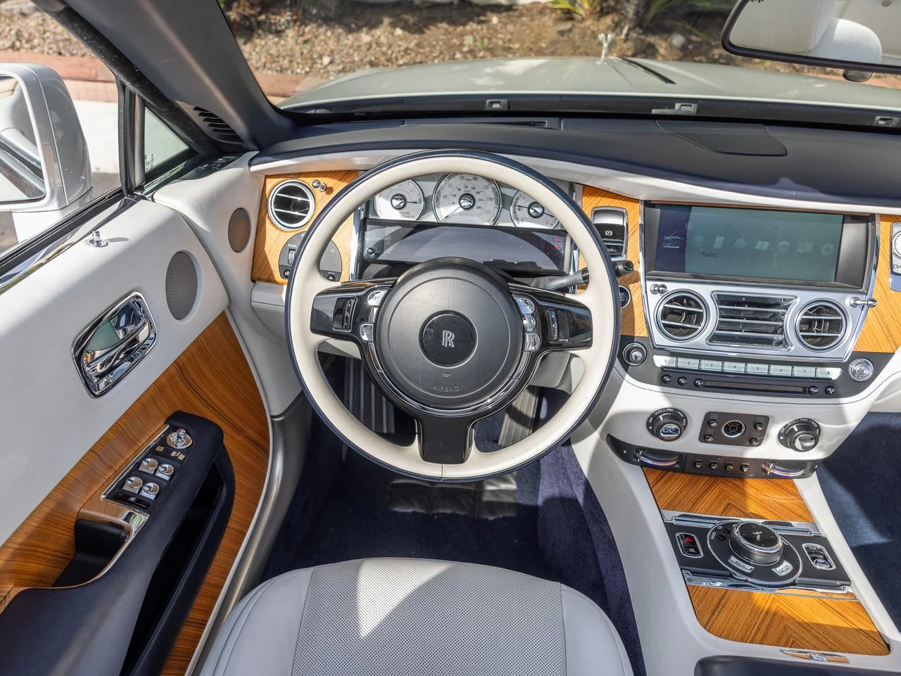 2017 Rolls-Royce Dawn, 17/20