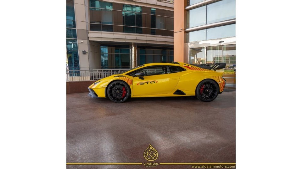 2022 Lamborghini Huracán STO, 2/14