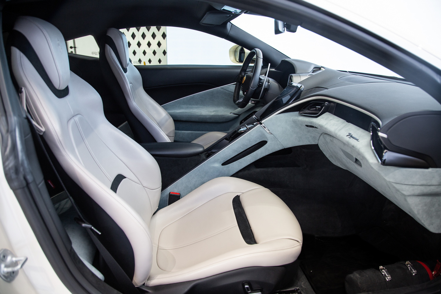 2022 Ferrari Roma Tailor Made, 9/13