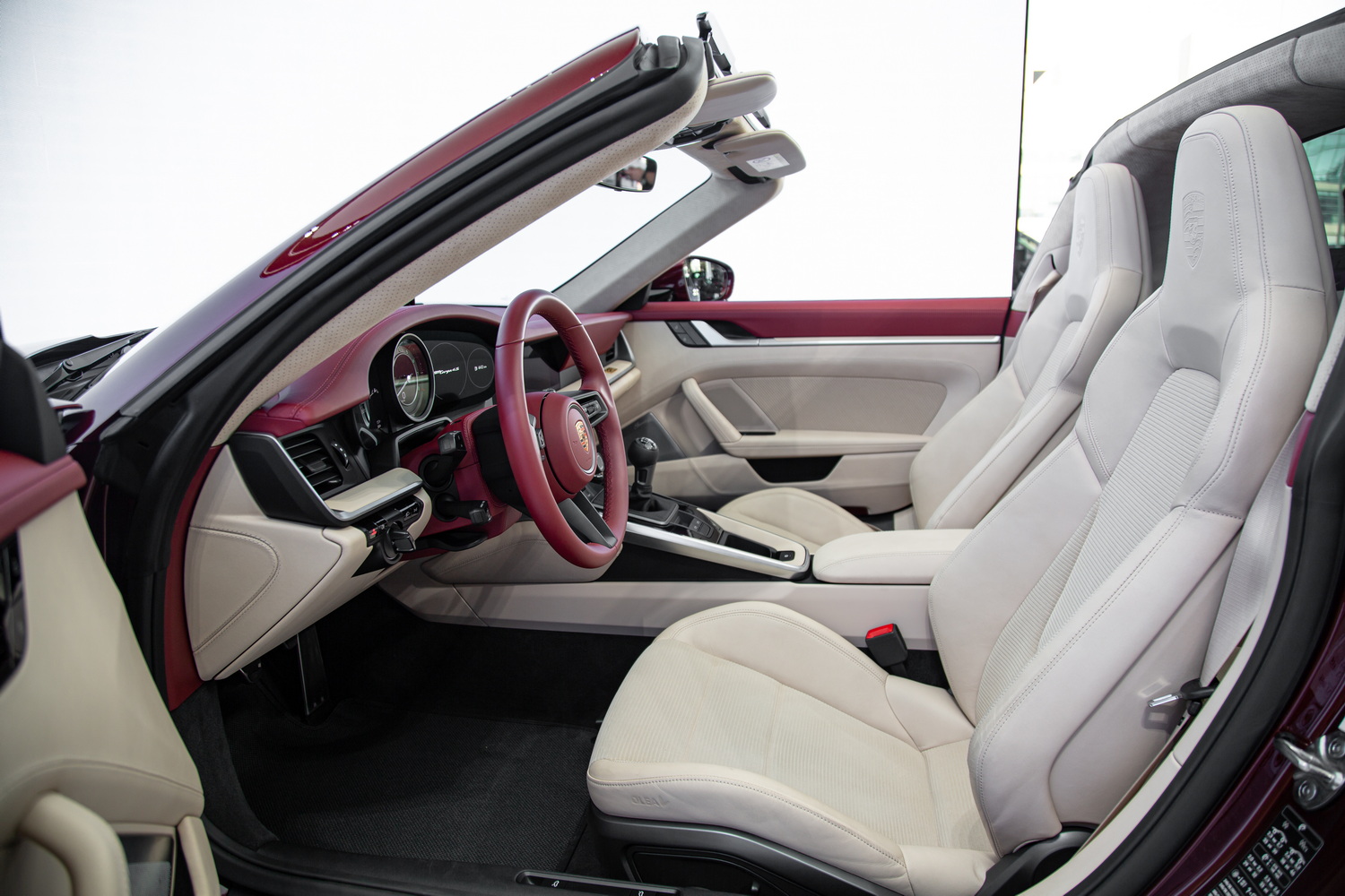 2021 Porsche 911 Targa 4S Heritage Design Edition, 9/18