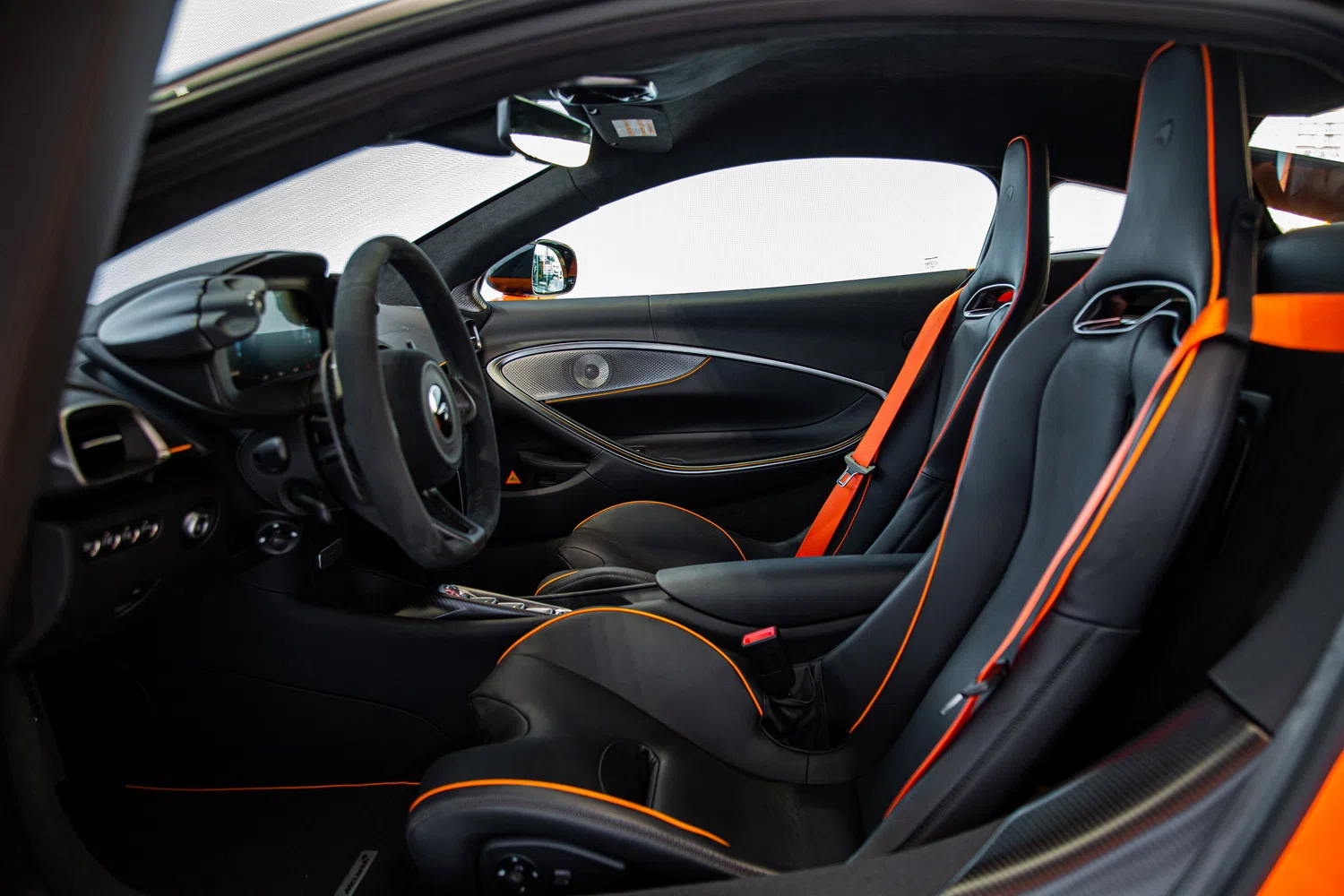2023 McLaren Artura interior, seats