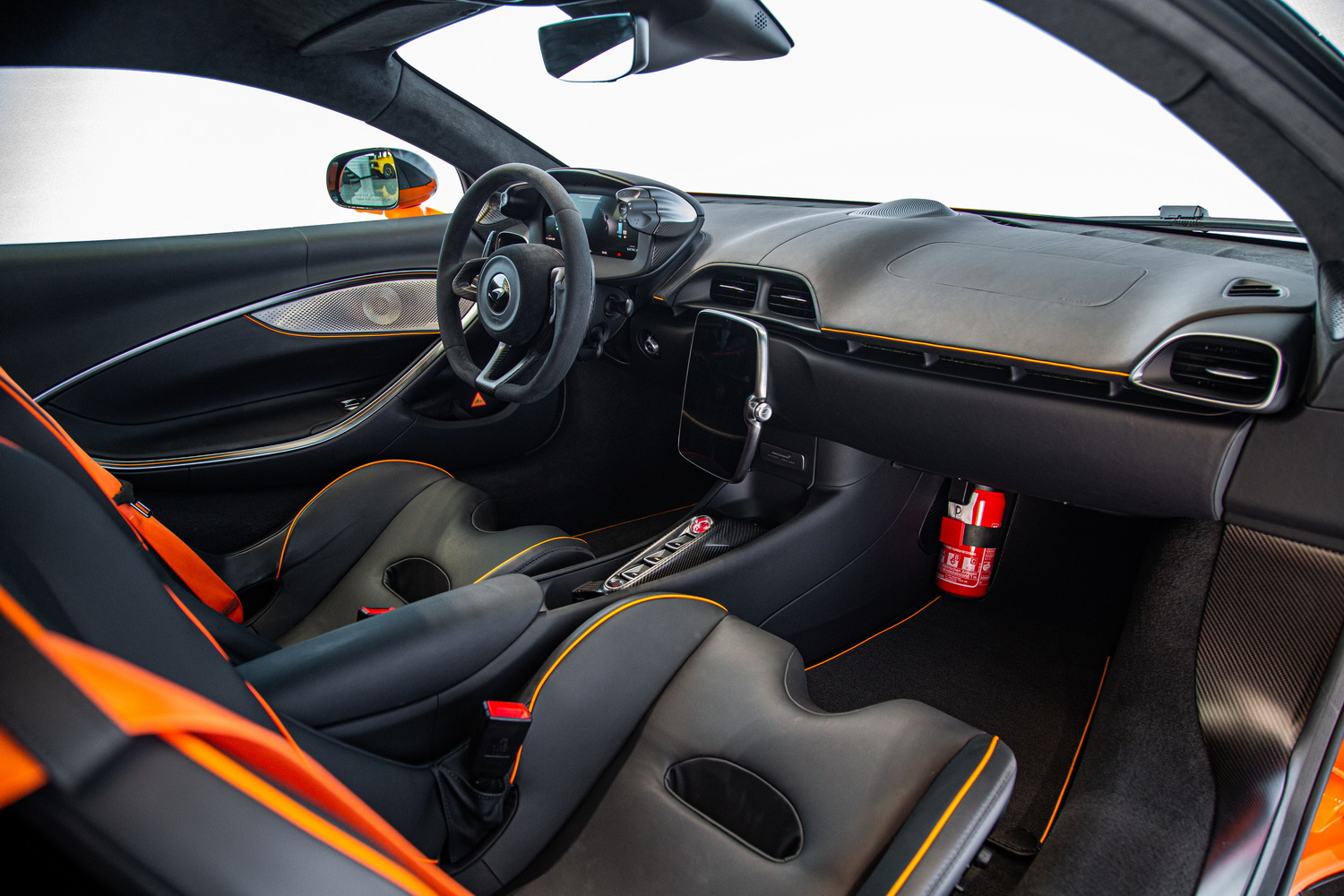 2023 McLaren Artura, 11/15
