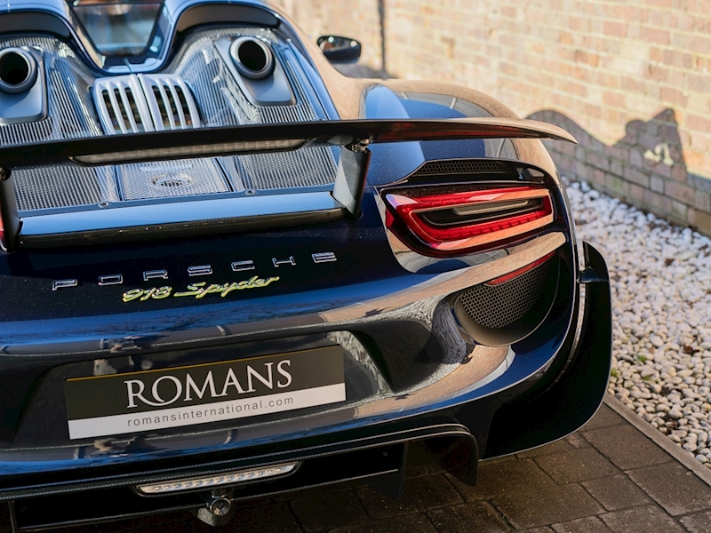 2015 Porsche 918 Spyder Weissach, 19/20