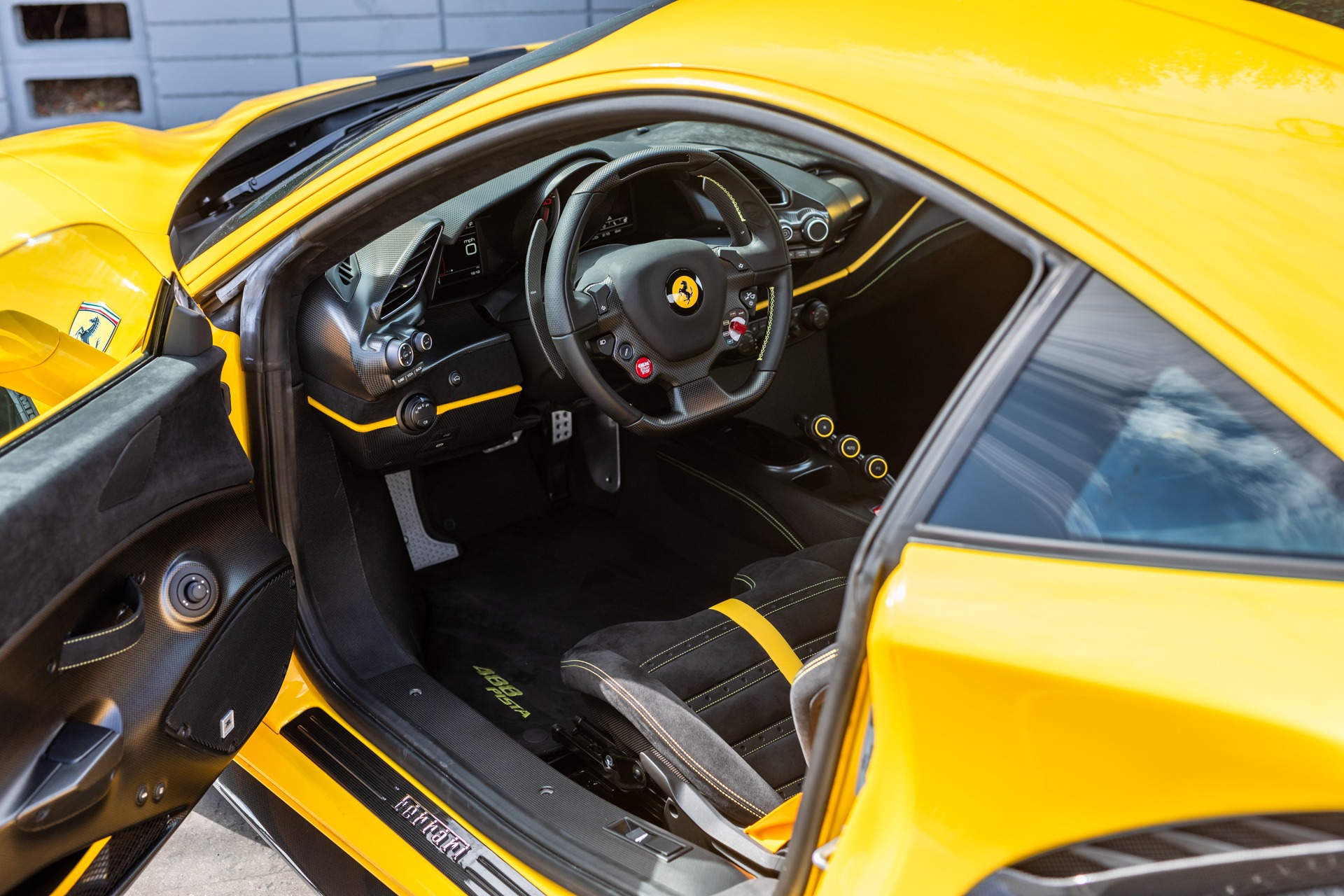2019 Ferrari 488 Pista, 5/20