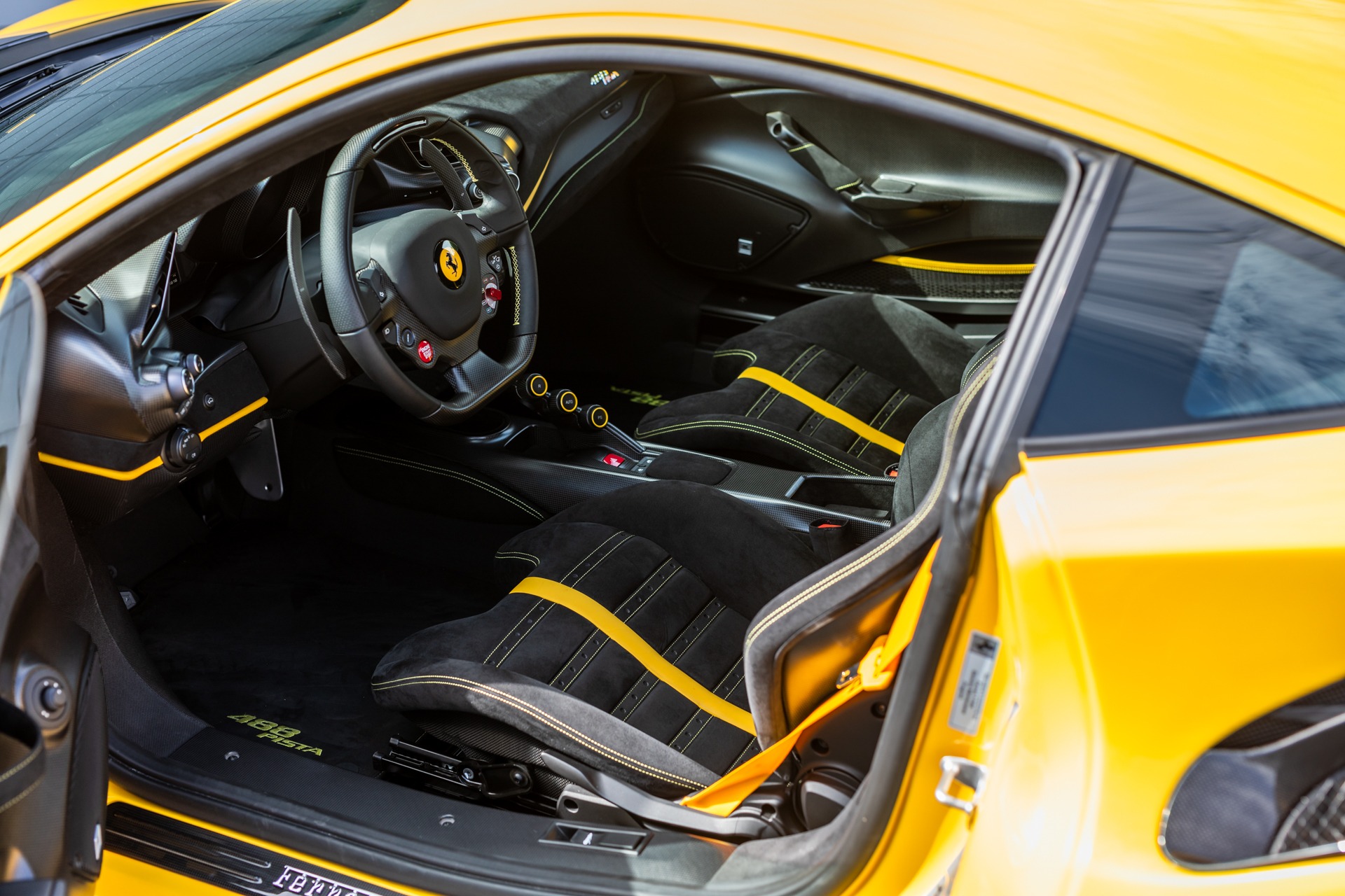 2019 Ferrari 488 Pista, 9/20