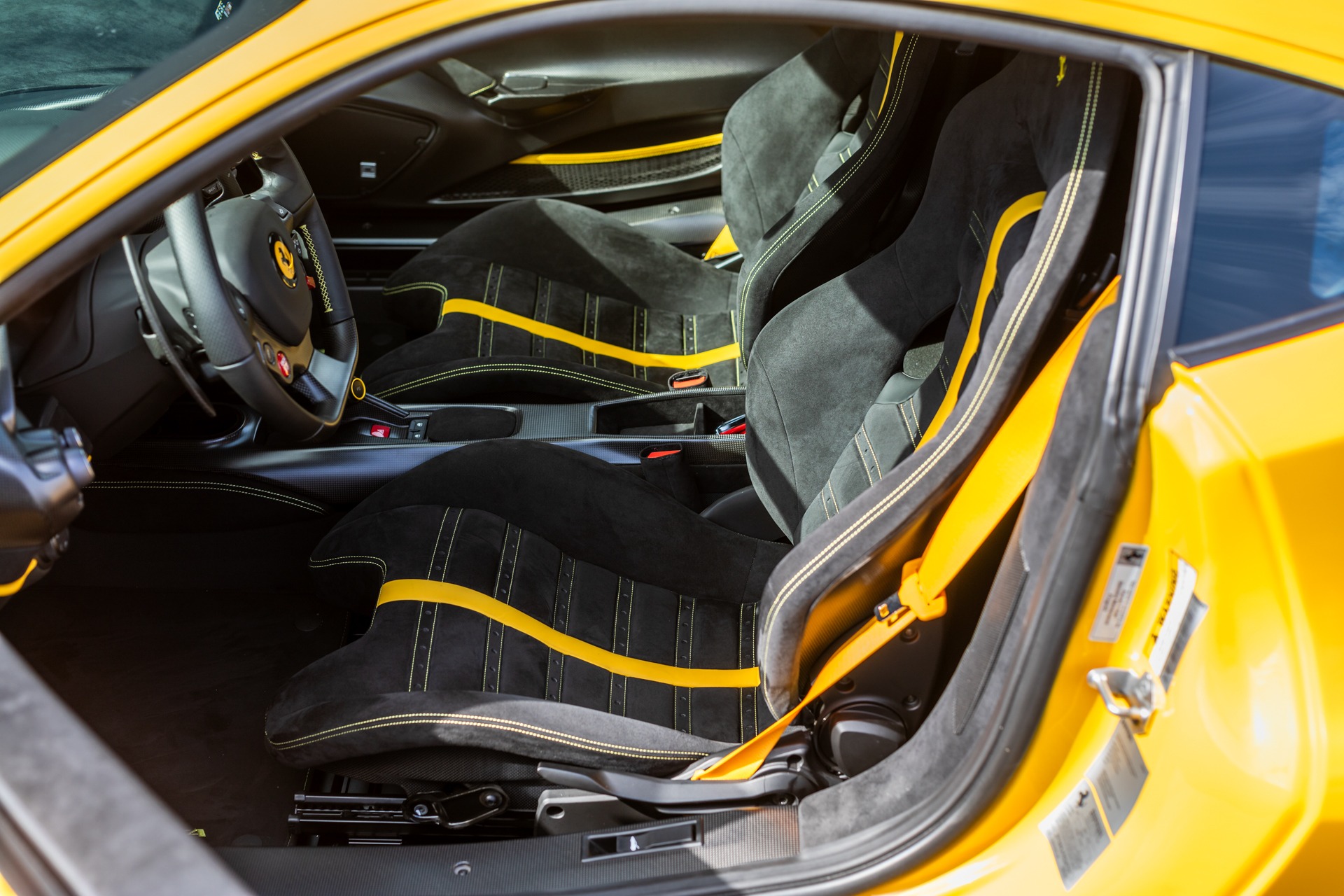 2019 Ferrari 488 Pista, 18/20