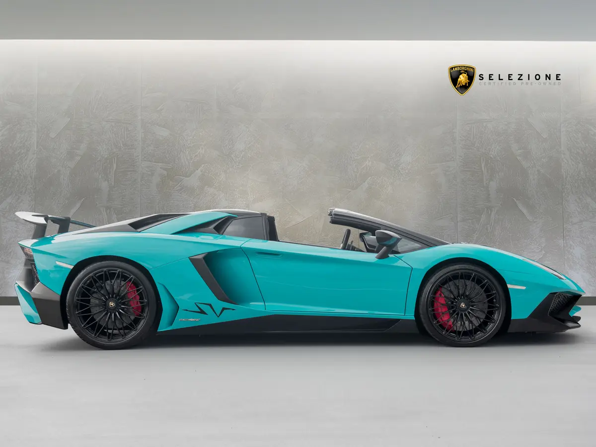 2016 Lamborghini Aventador SuperVeloce Roadster