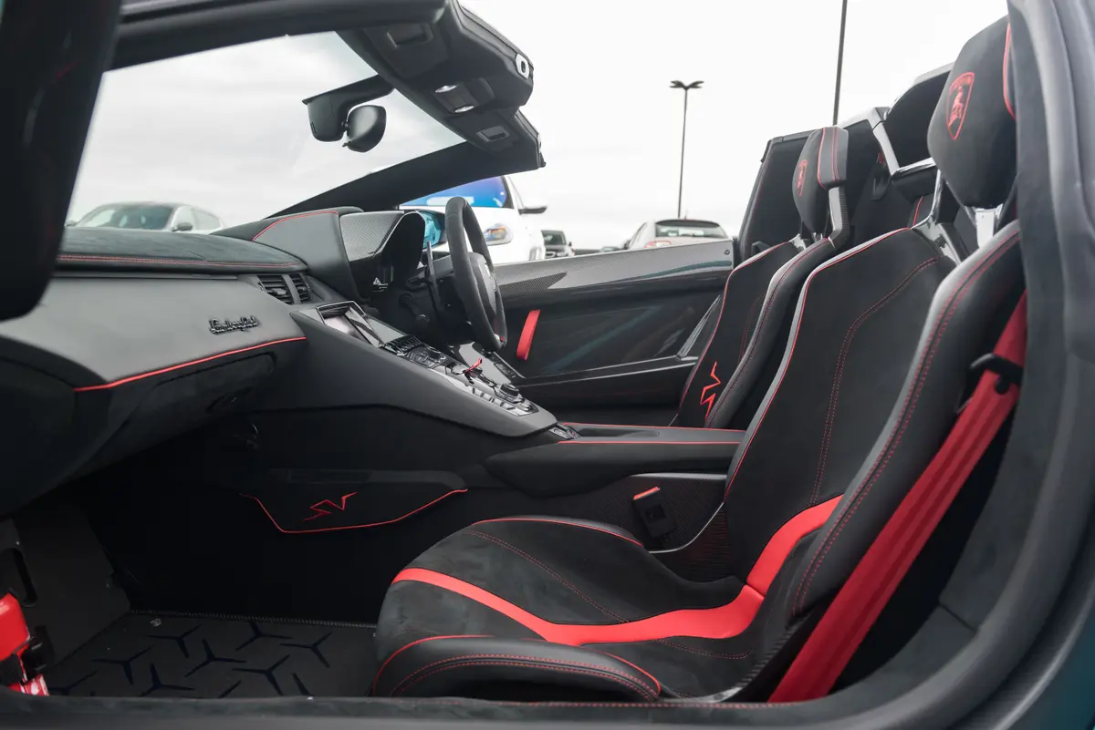 2016 Lamborghini Aventador SuperVeloce Roadster, 6/20