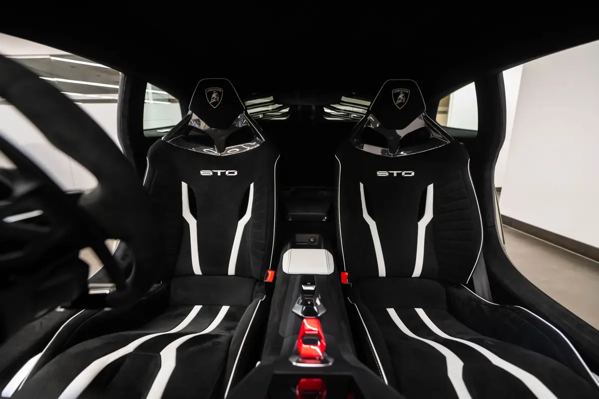 2023 Lamborghini Huracán STO, 6/18