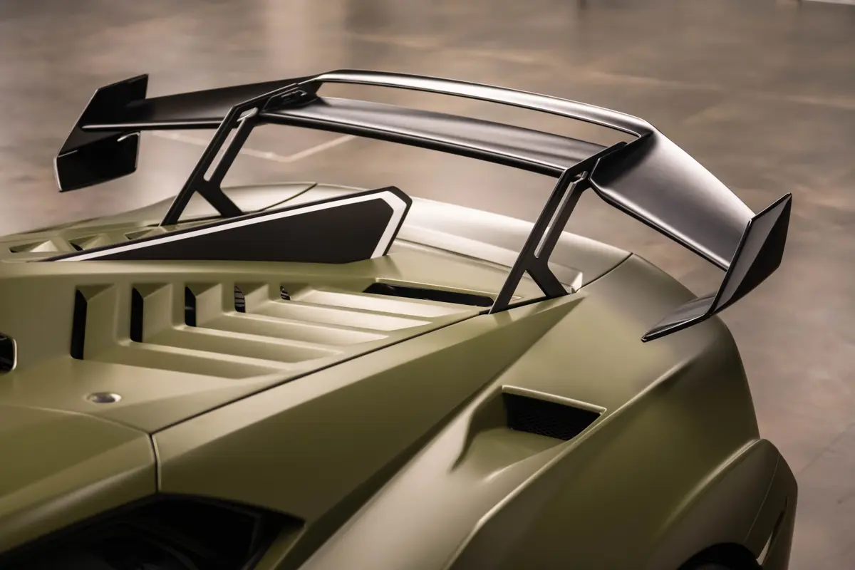 2023 Lamborghini Huracán STO, 16/18