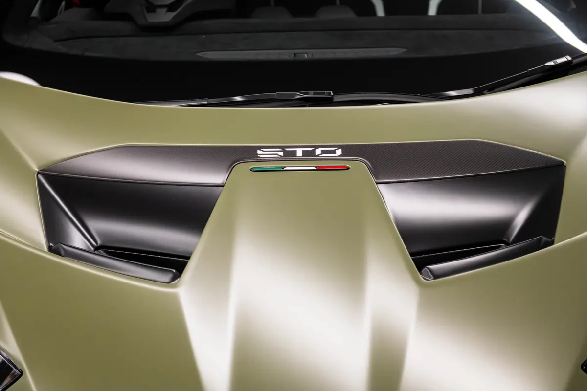 2023 Lamborghini Huracán STO, 17/18