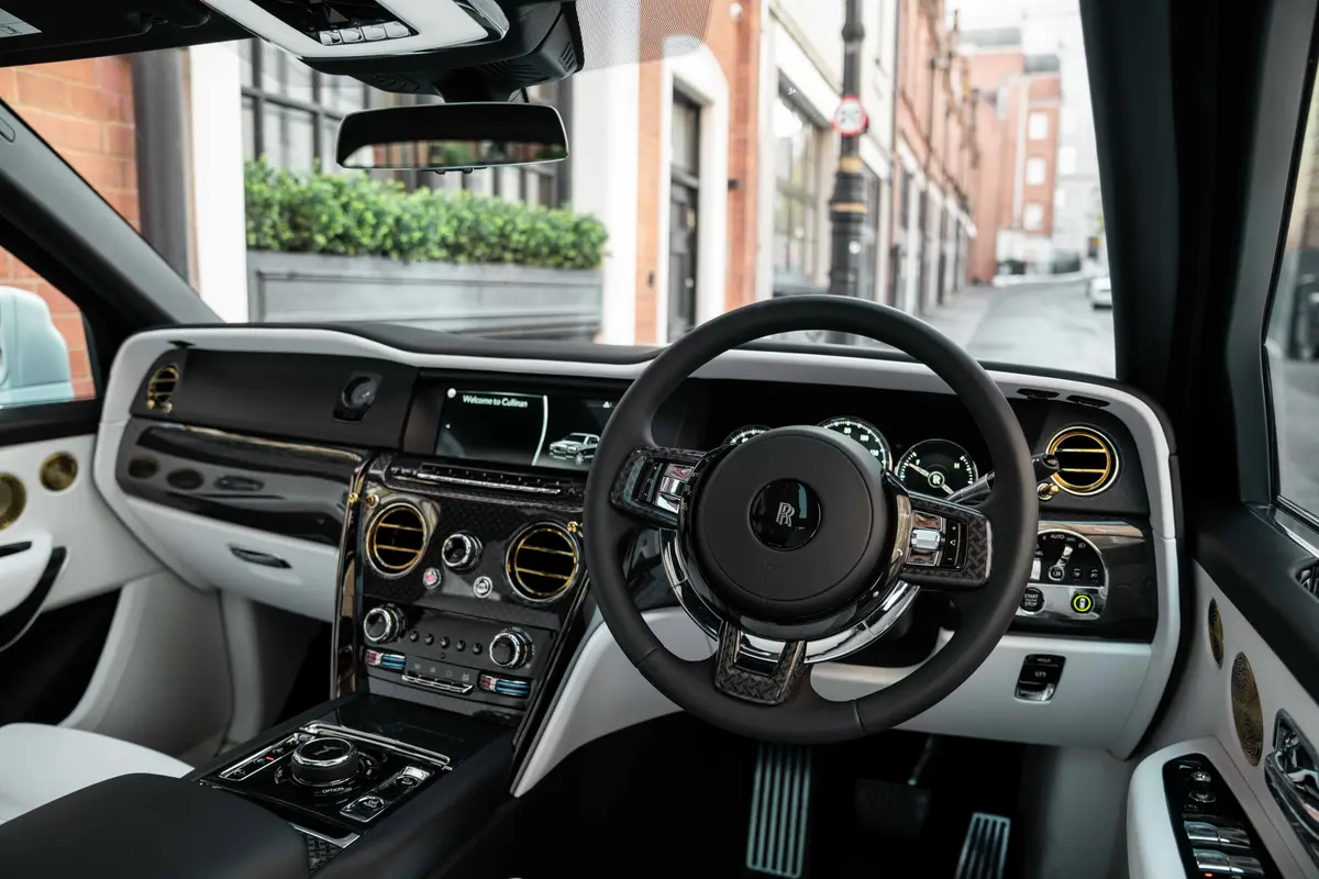 2023 Rolls-Royce Cullinan Black Badge, 5/20