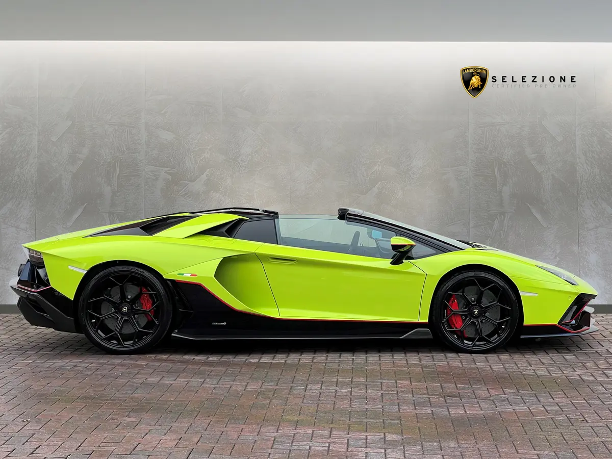 2022 Lamborghini Aventador LP 780-4 Ultimae Roadster