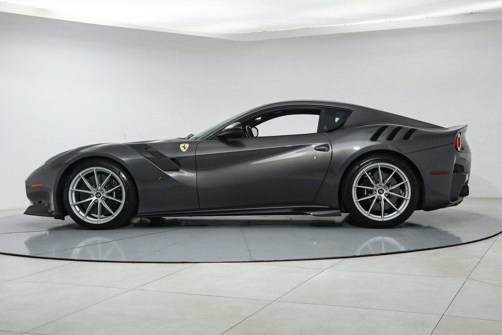 2016 Ferrari F12tdf, 4/20