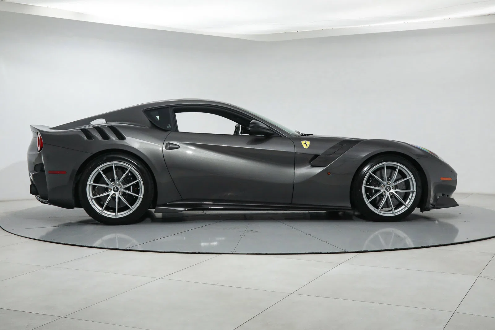 2016 Ferrari F12tdf, side profile