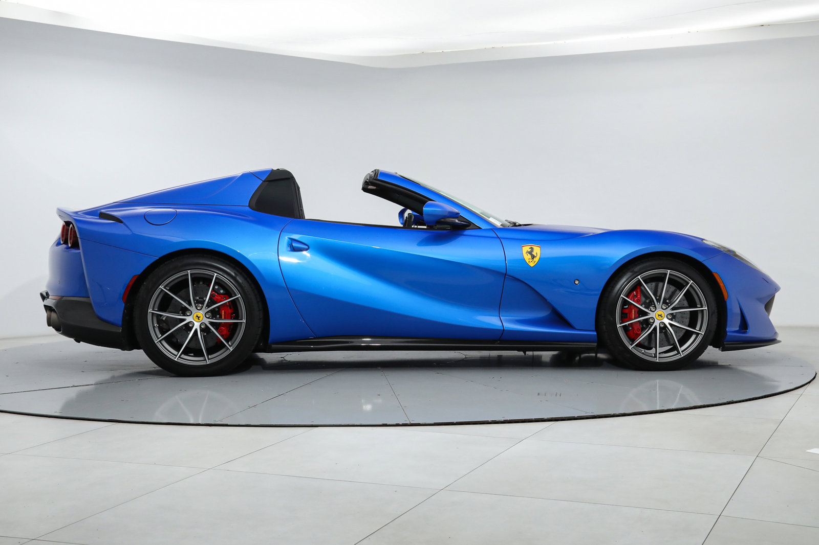2022 Ferrari 812 GTS, 10/20