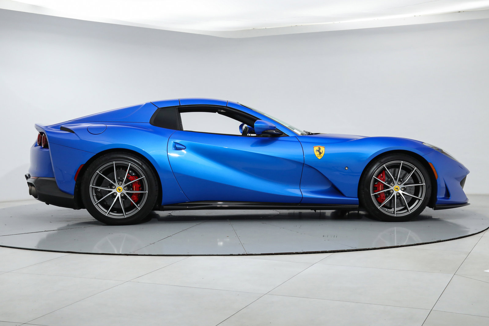 2022 Ferrari 812 GTS, 11/20