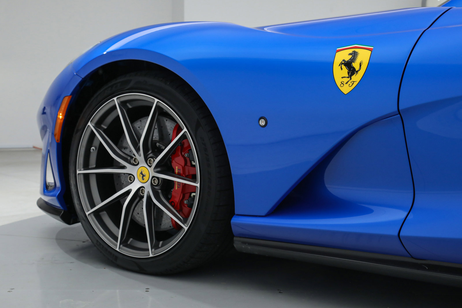 2022 Ferrari 812 GTS, 15/20