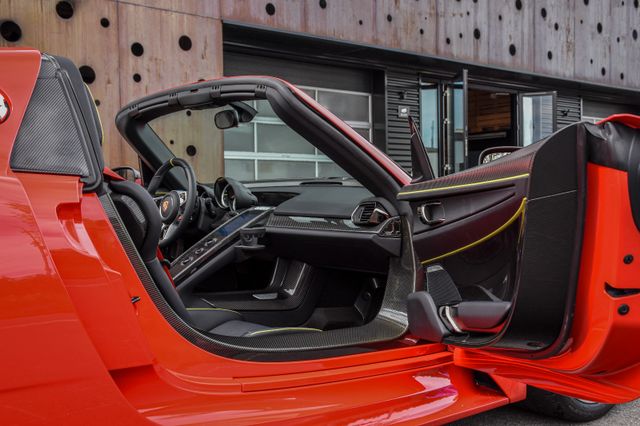 2014 Porsche 918 Spyder Weissach Package, 19/20