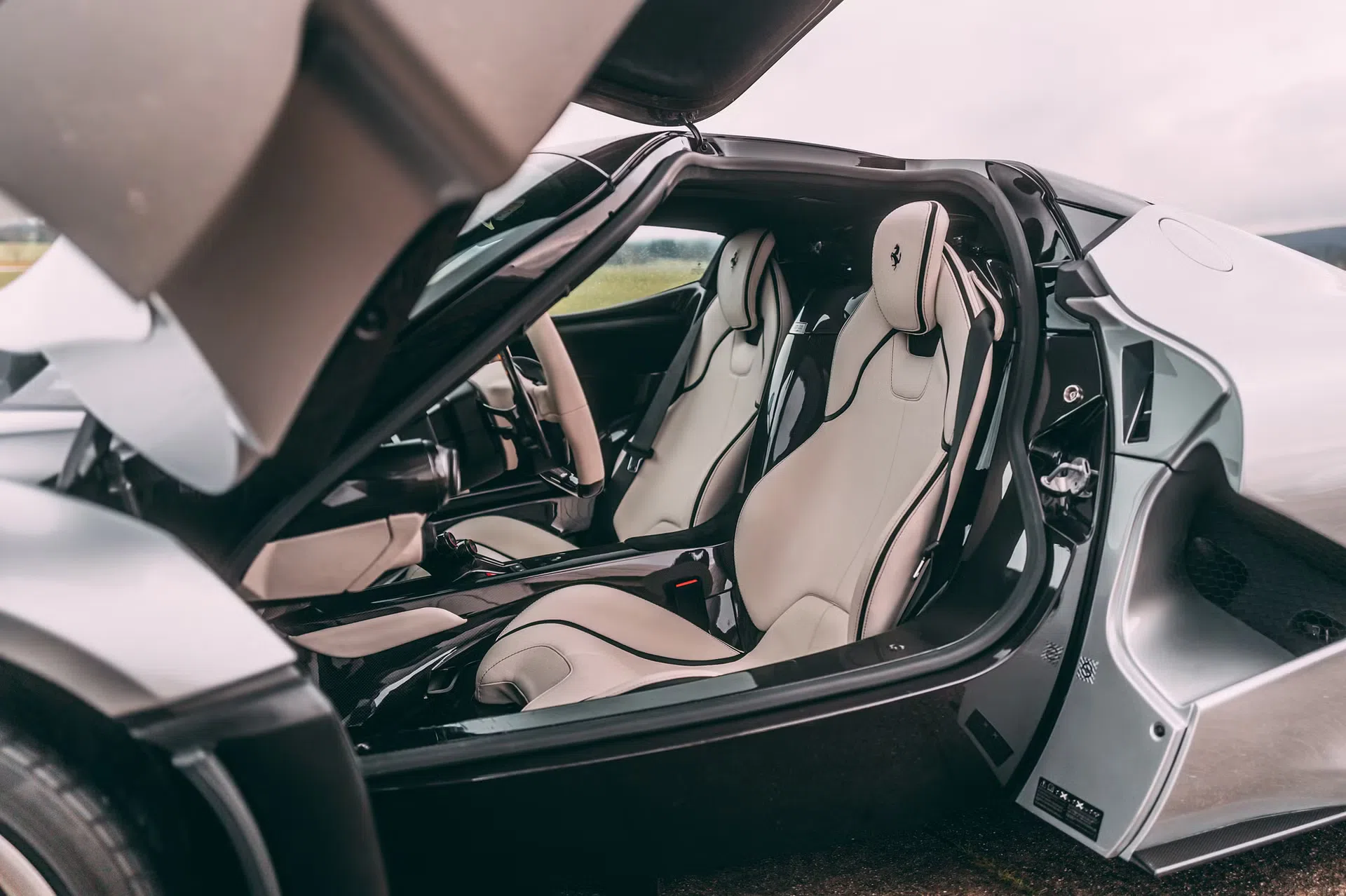 2014 Ferrari LaFerrari interior