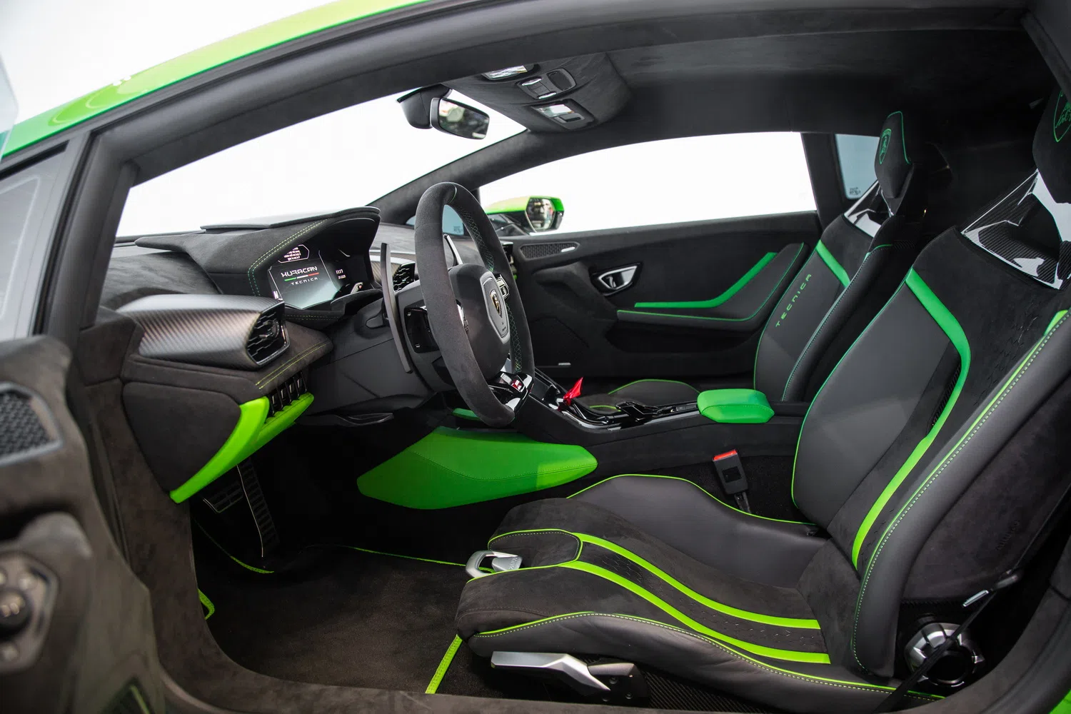 2023 Lamborghini Huracán Tecnica interior