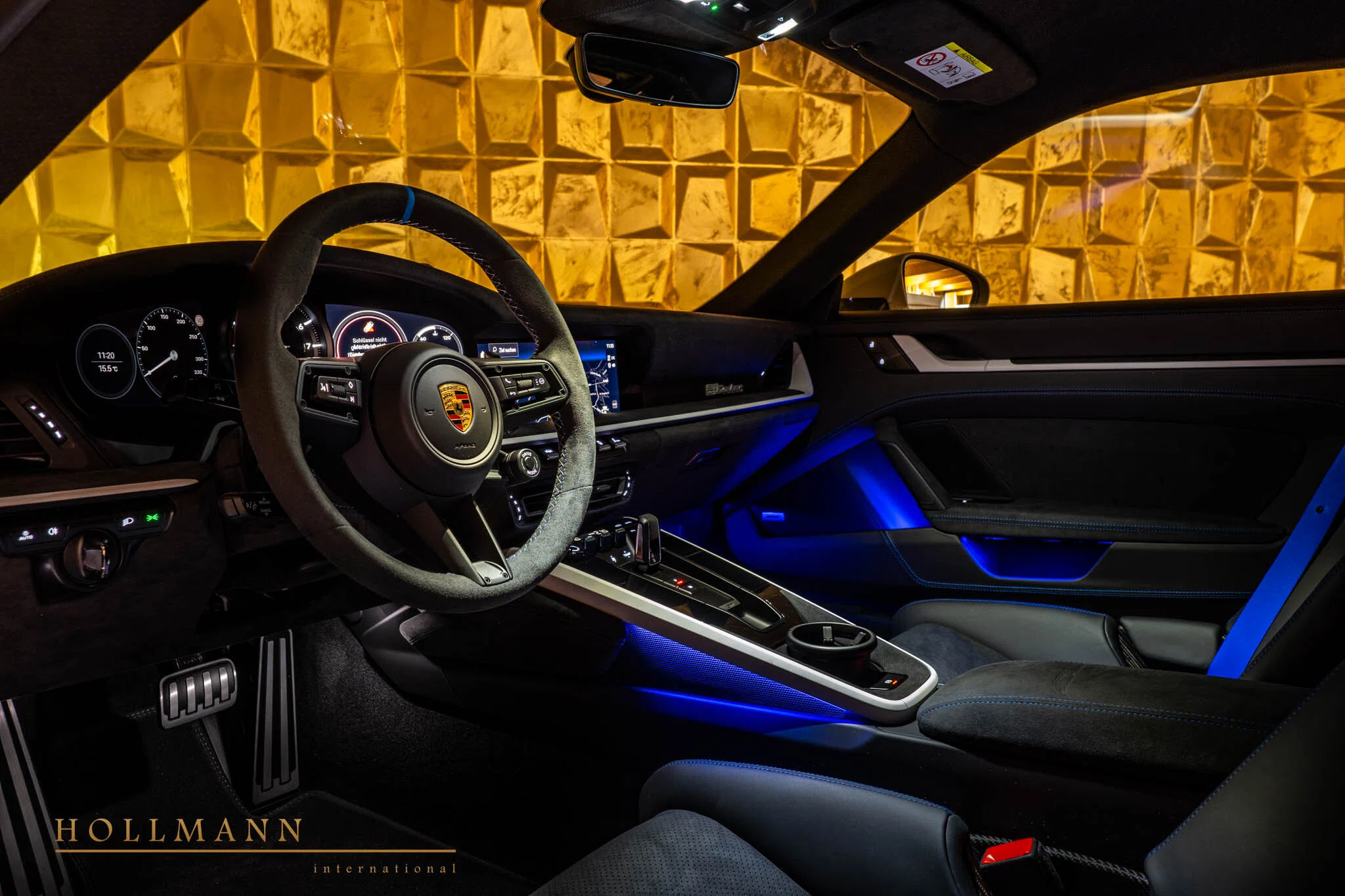 2024 Porsche 911 Dakar interior, dashboard