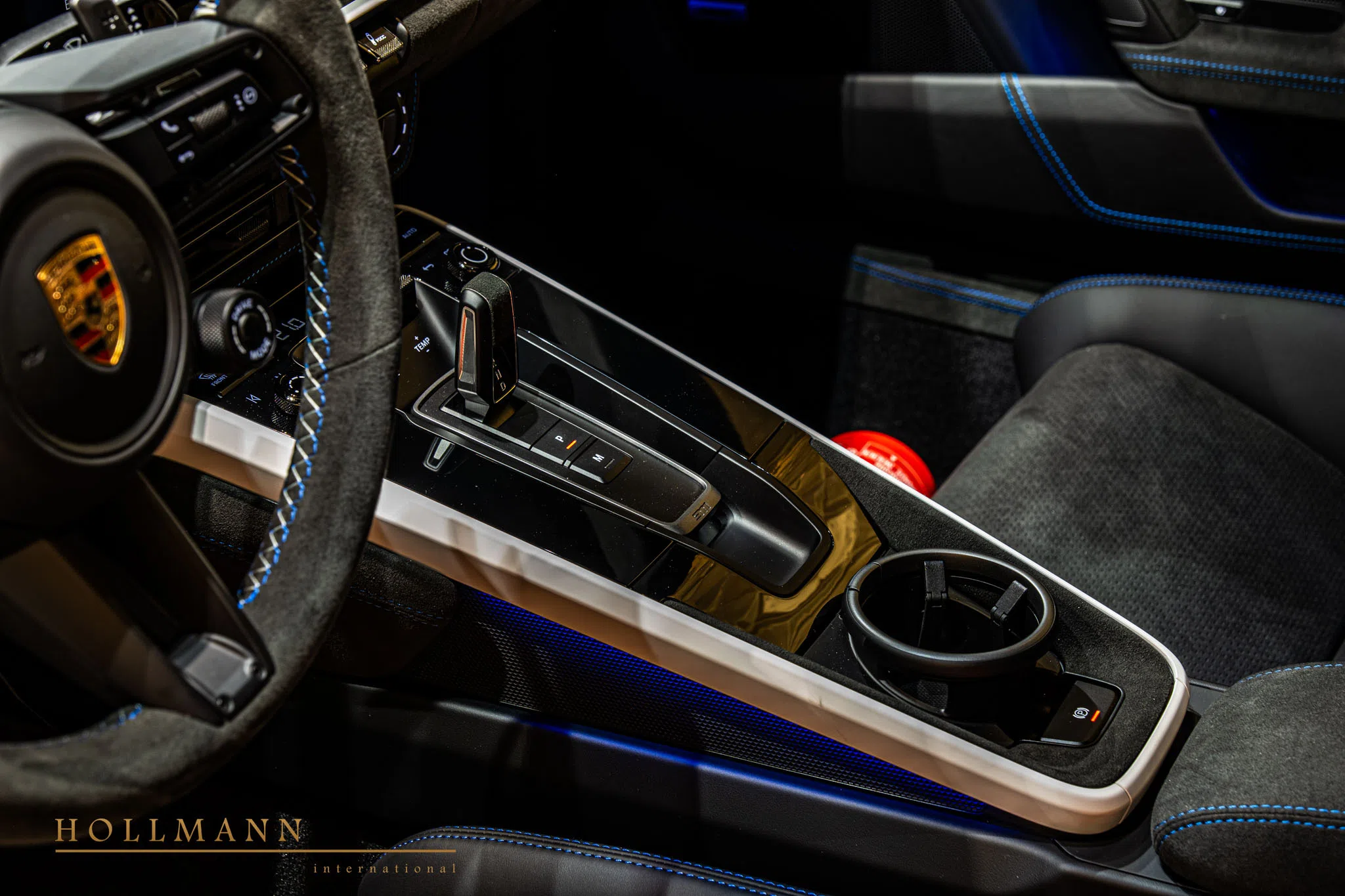 2024 Porsche 911 Dakar interior, center console