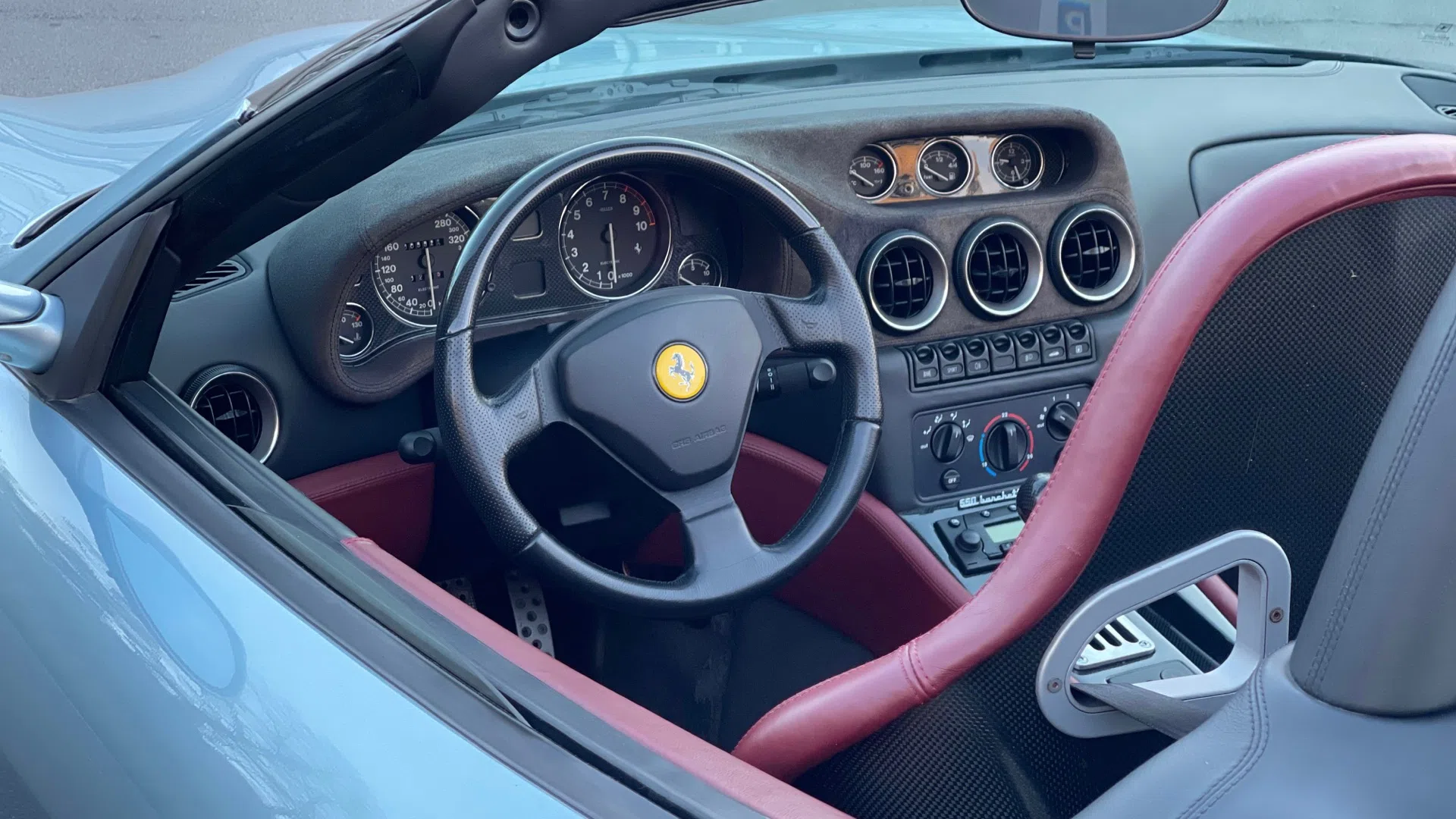 2001 Ferrari 550 Barchetta Pininfarina interior, dashboard