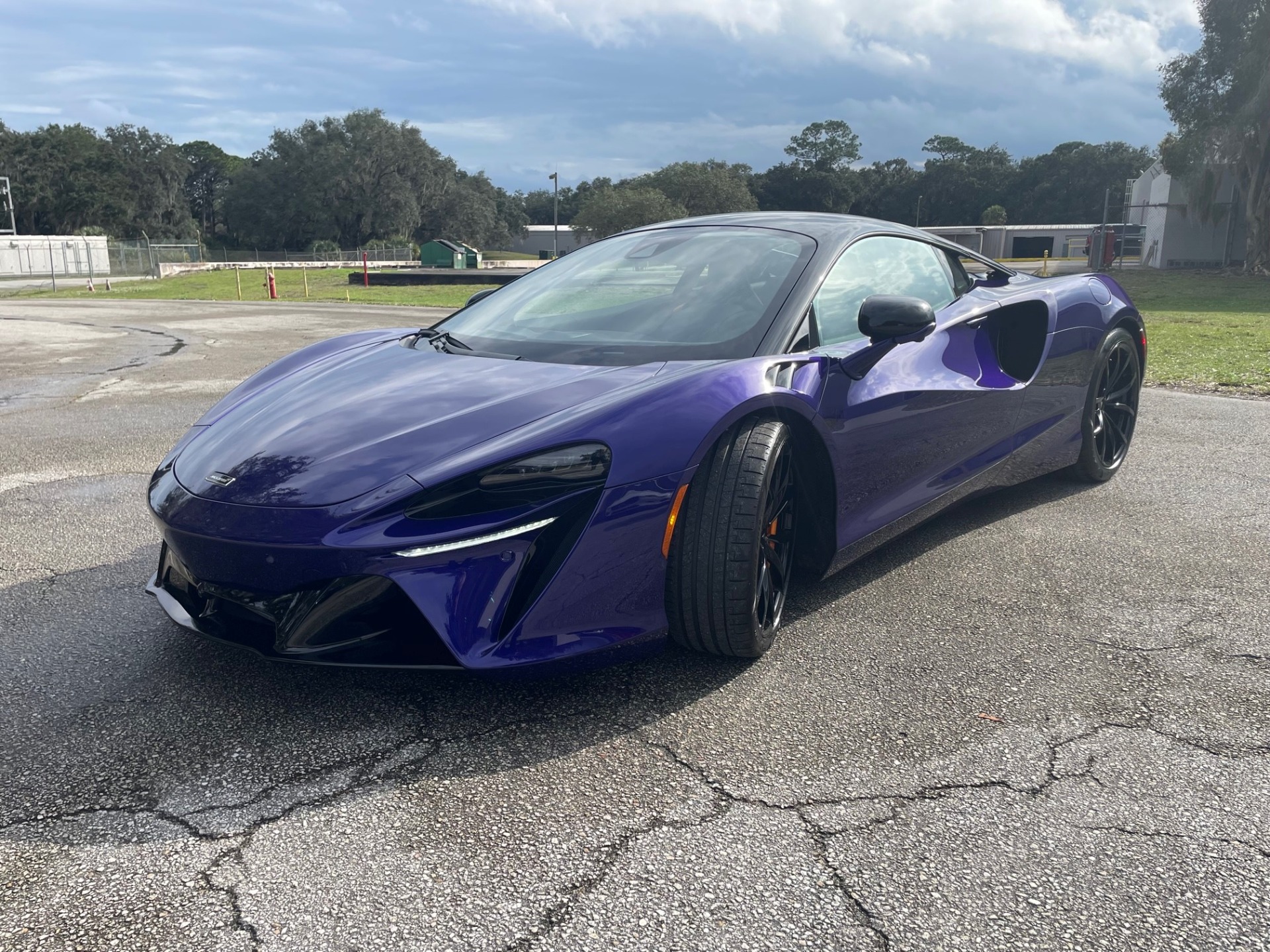 2024 McLaren Artura, 7/9