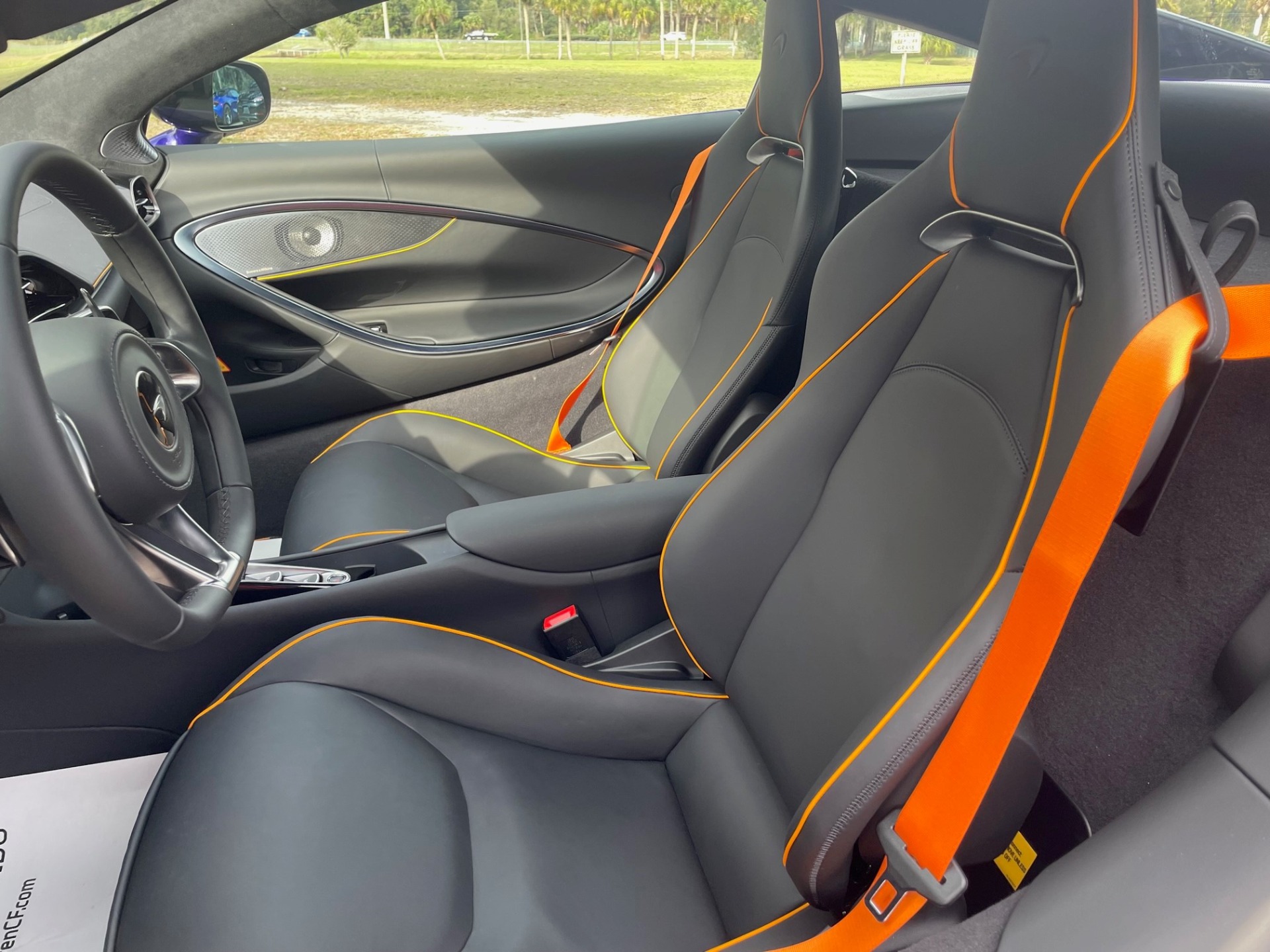 2024 McLaren Artura, 8/9