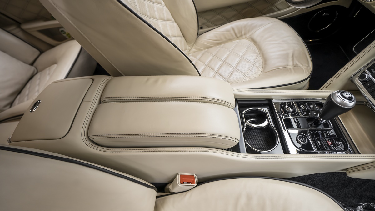 2015 Bentley Mulsanne Majestic 1 of 5, 16/21