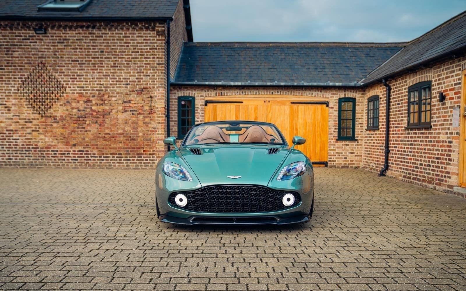 2018 Aston Martin Vanquish Zagato Speedster, 6/17