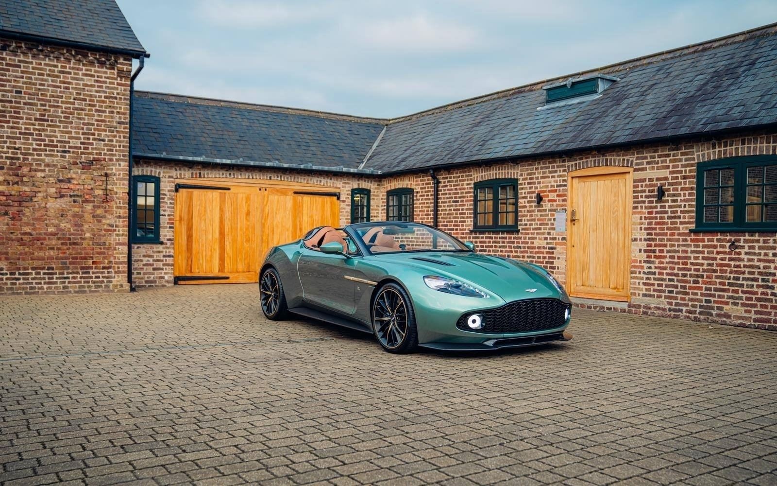 2018 Aston Martin Vanquish Zagato Speedster, 12/17