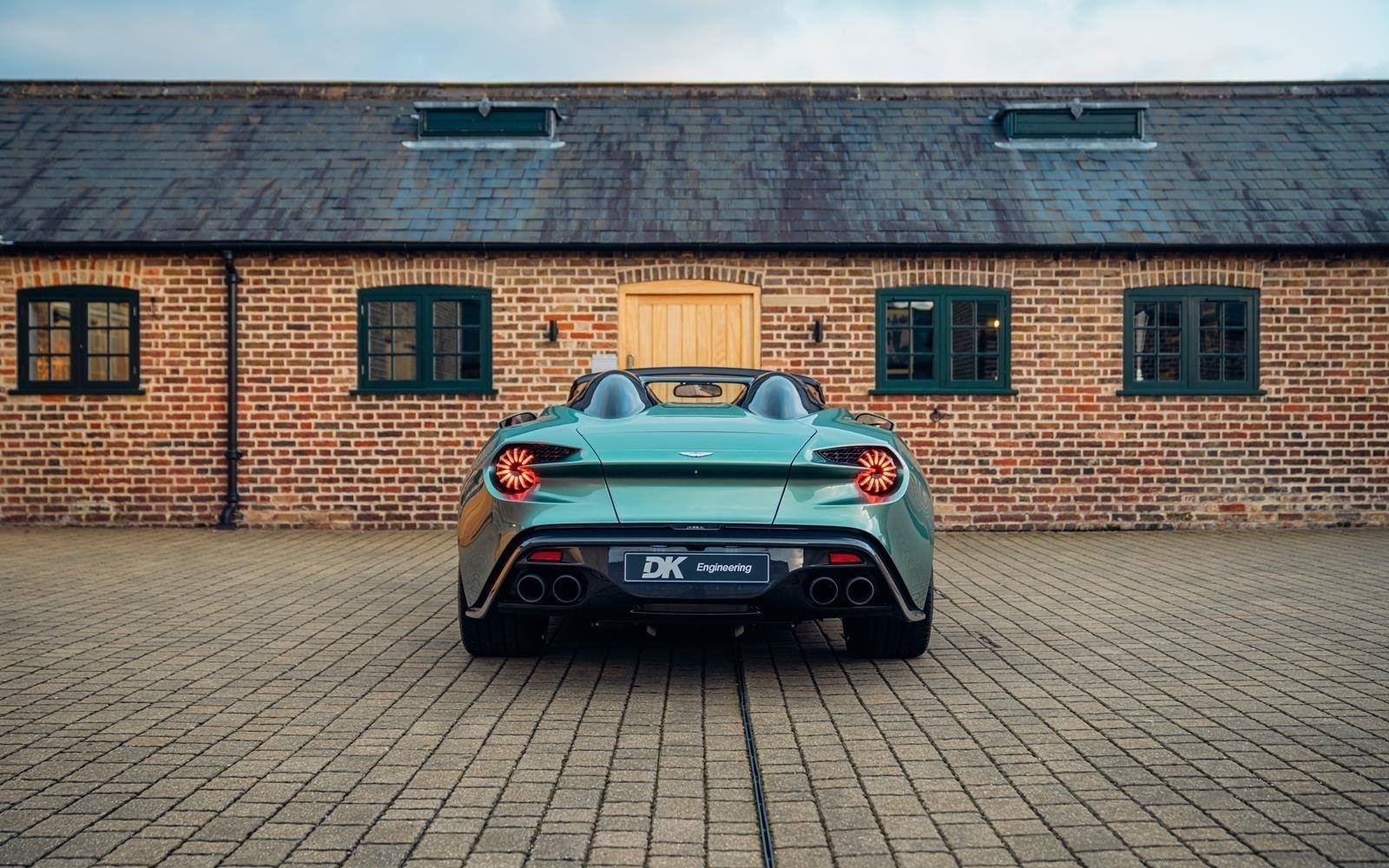 2018 Aston Martin Vanquish Zagato Speedster, 15/17