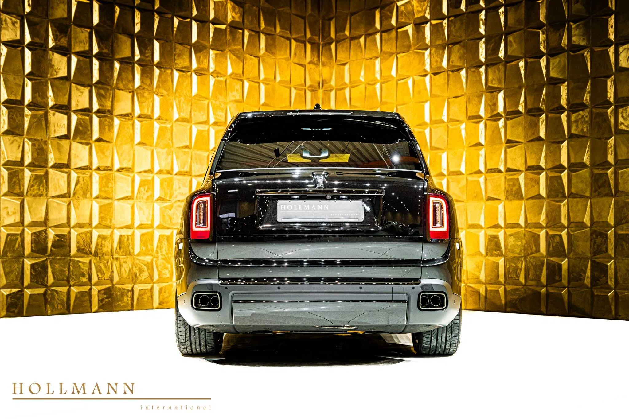 2024 Rolls-Royce Cullinan Black Badge for sale, exterior, Black Diamond