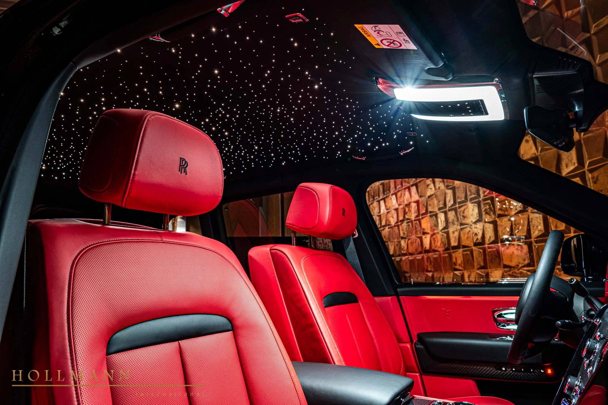 2024 Rolls-Royce Cullinan Black Badge interior, seats