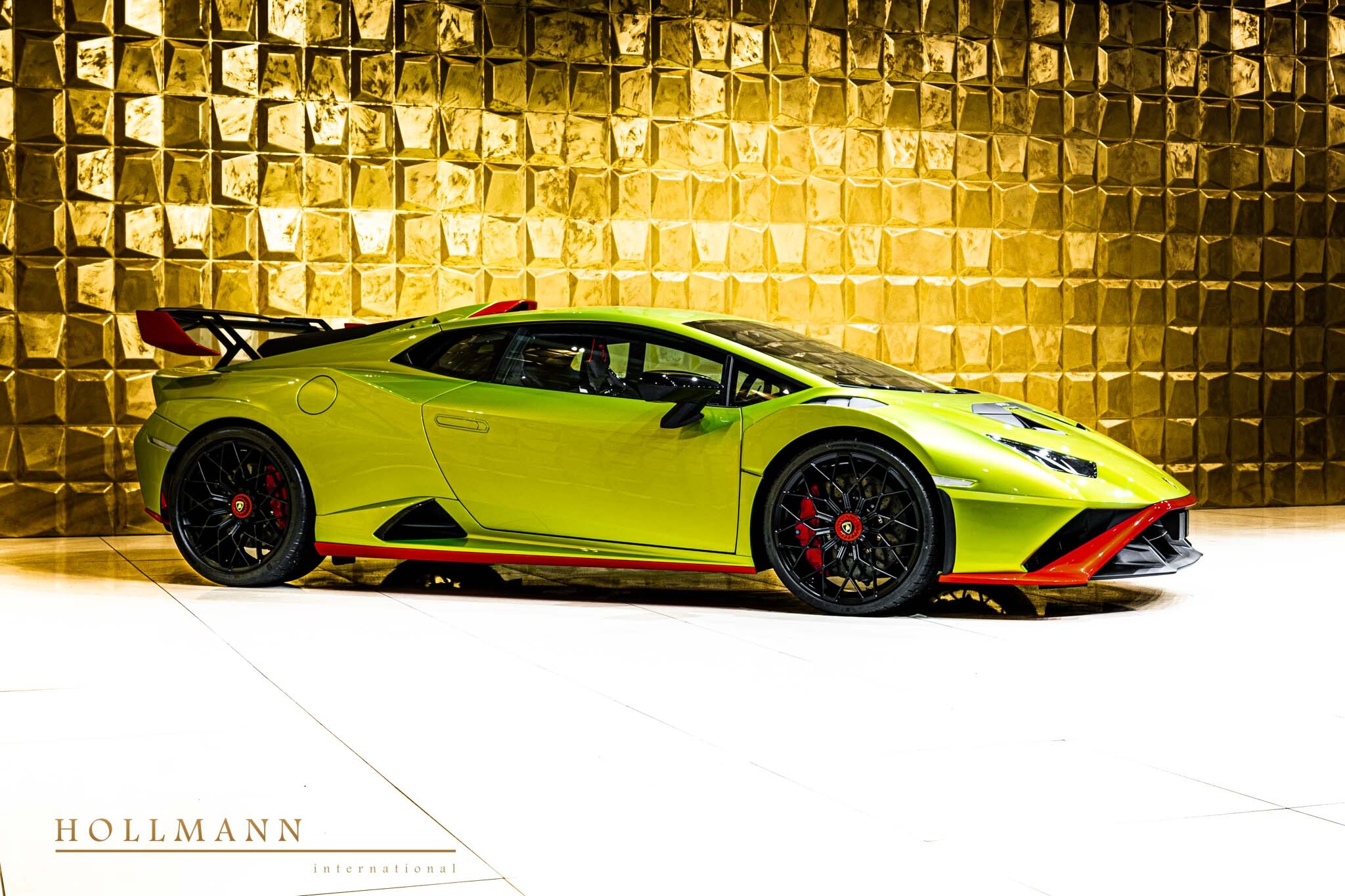 2024 Lamborghini Huracán STO