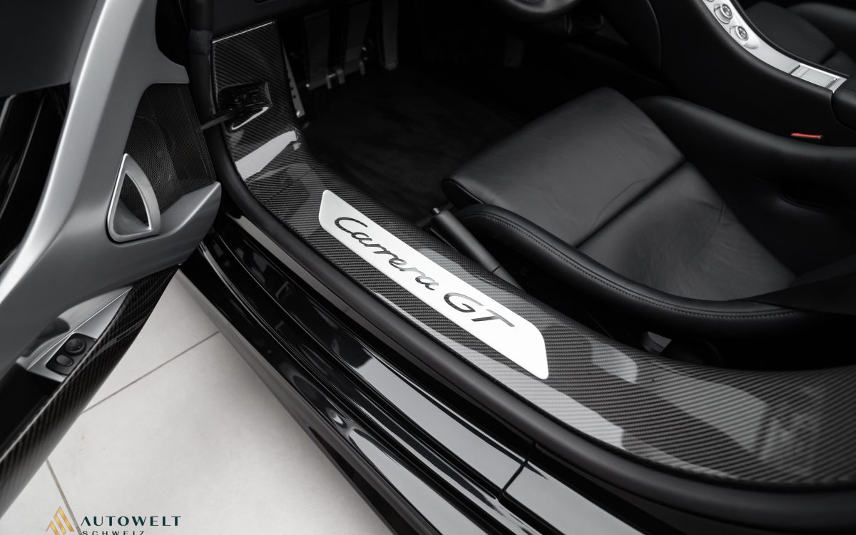 2005 Porsche Carrera GT, 6/8
