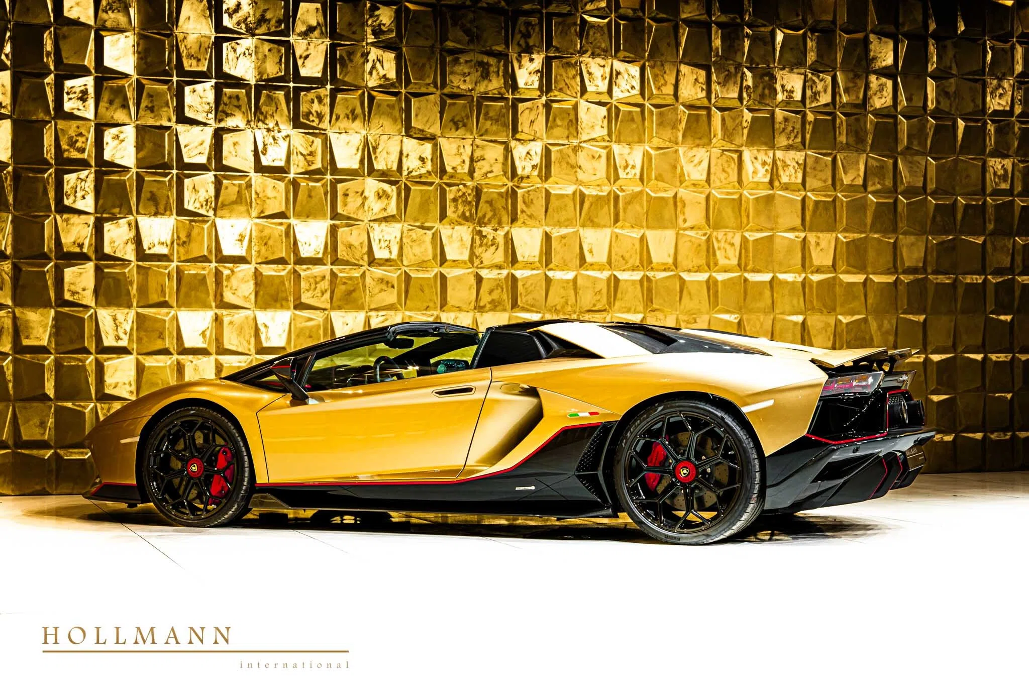 2022 Lamborghini Aventador LP 780-4 Ultimae Roadster for sale, exterior, Oro Elios
