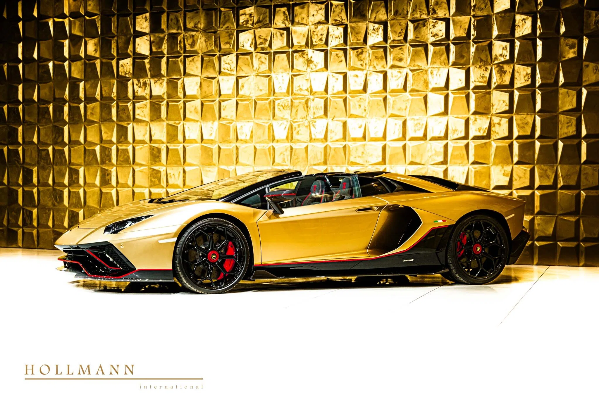 2022 Lamborghini Aventador LP 780-4 Ultimae Roadster for sale, exterior, Oro Elios