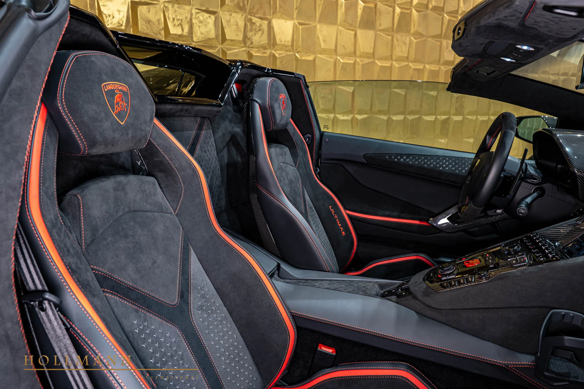 2022 Lamborghini Aventador LP 780-4 Ultimae Roadster interior, seats