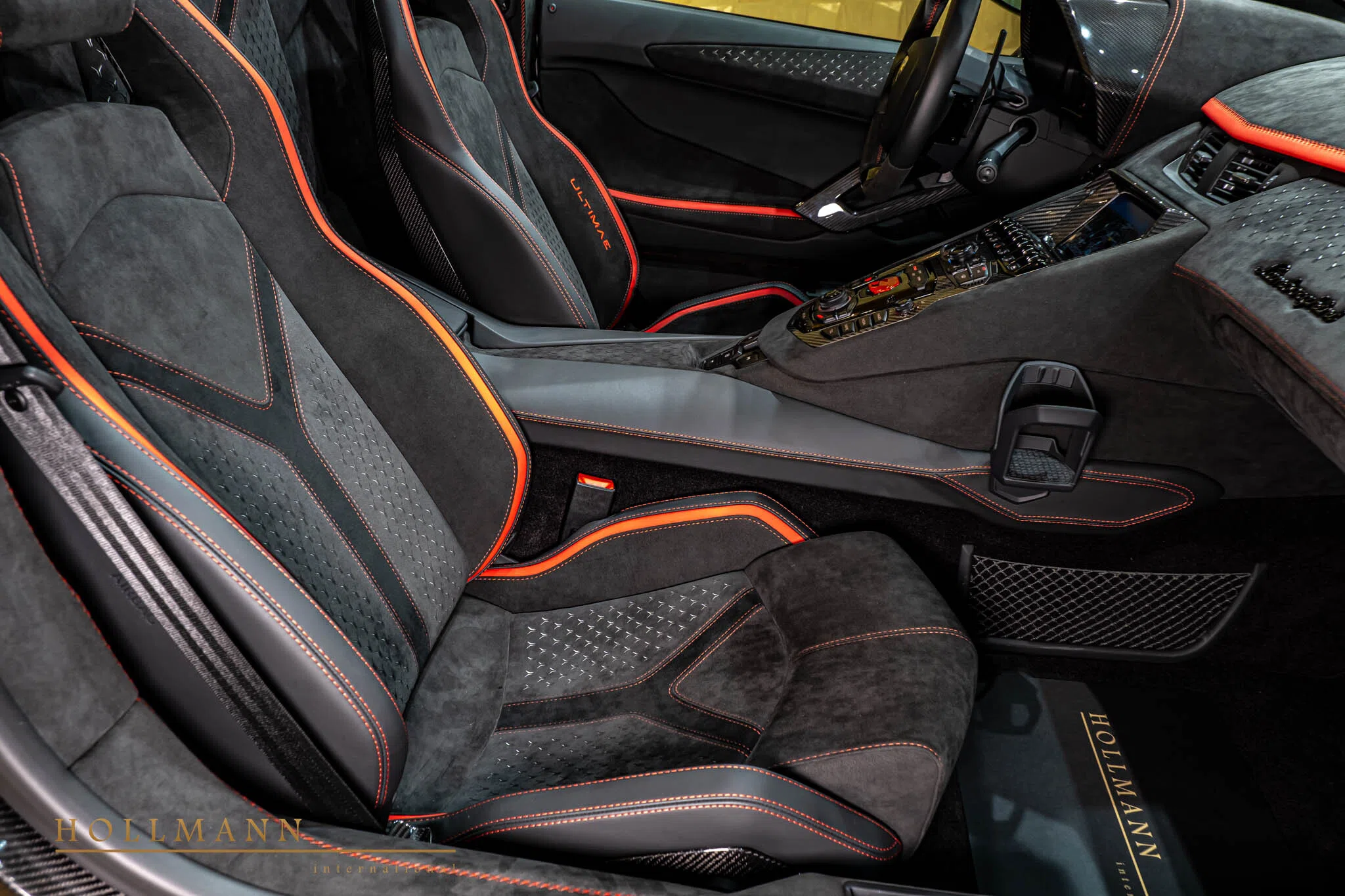 2022 Lamborghini Aventador LP 780-4 Ultimae Roadster interior, seats