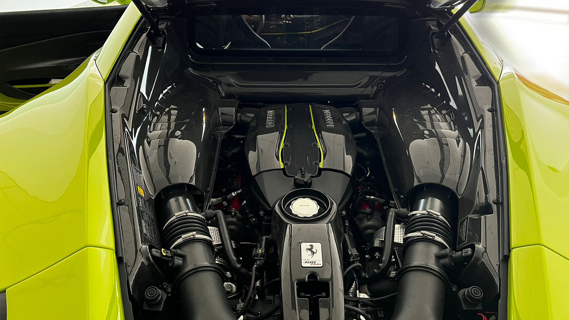 2021 Ferrari 488 Pista, 4/6