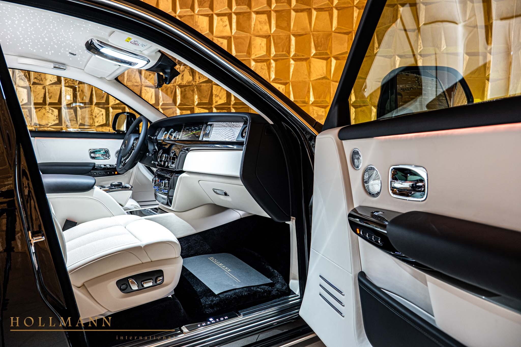 2024 Rolls-Royce Phantom EWB, 12/20