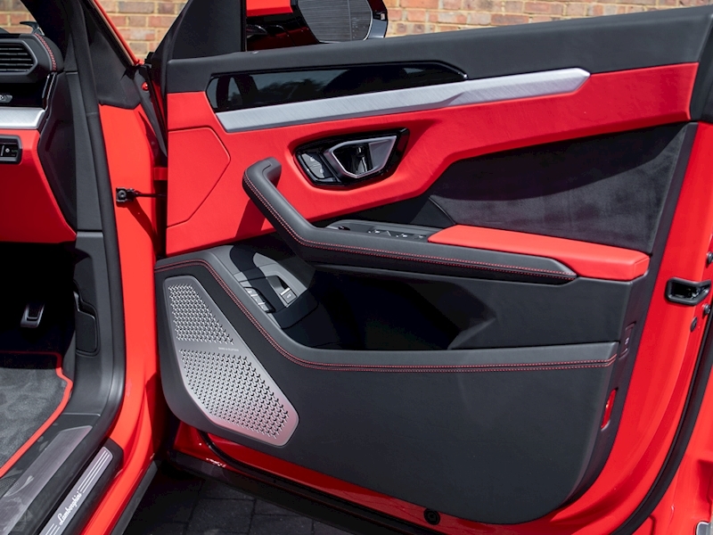 2019 Lamborghini Urus, 10/20