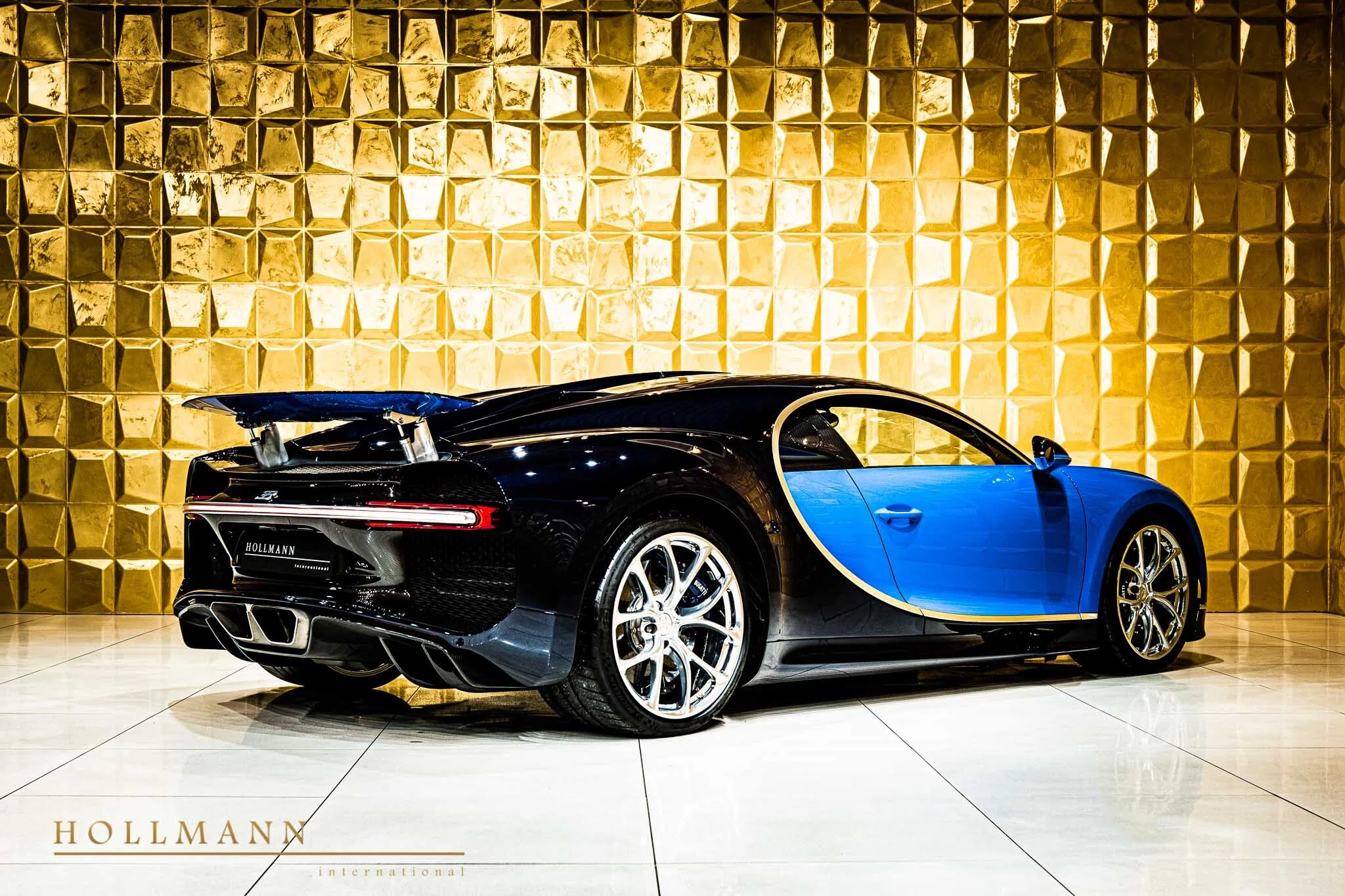 2018 Bugatti Chiron for sale, exterior, Atlantic Blue + Racing Blue