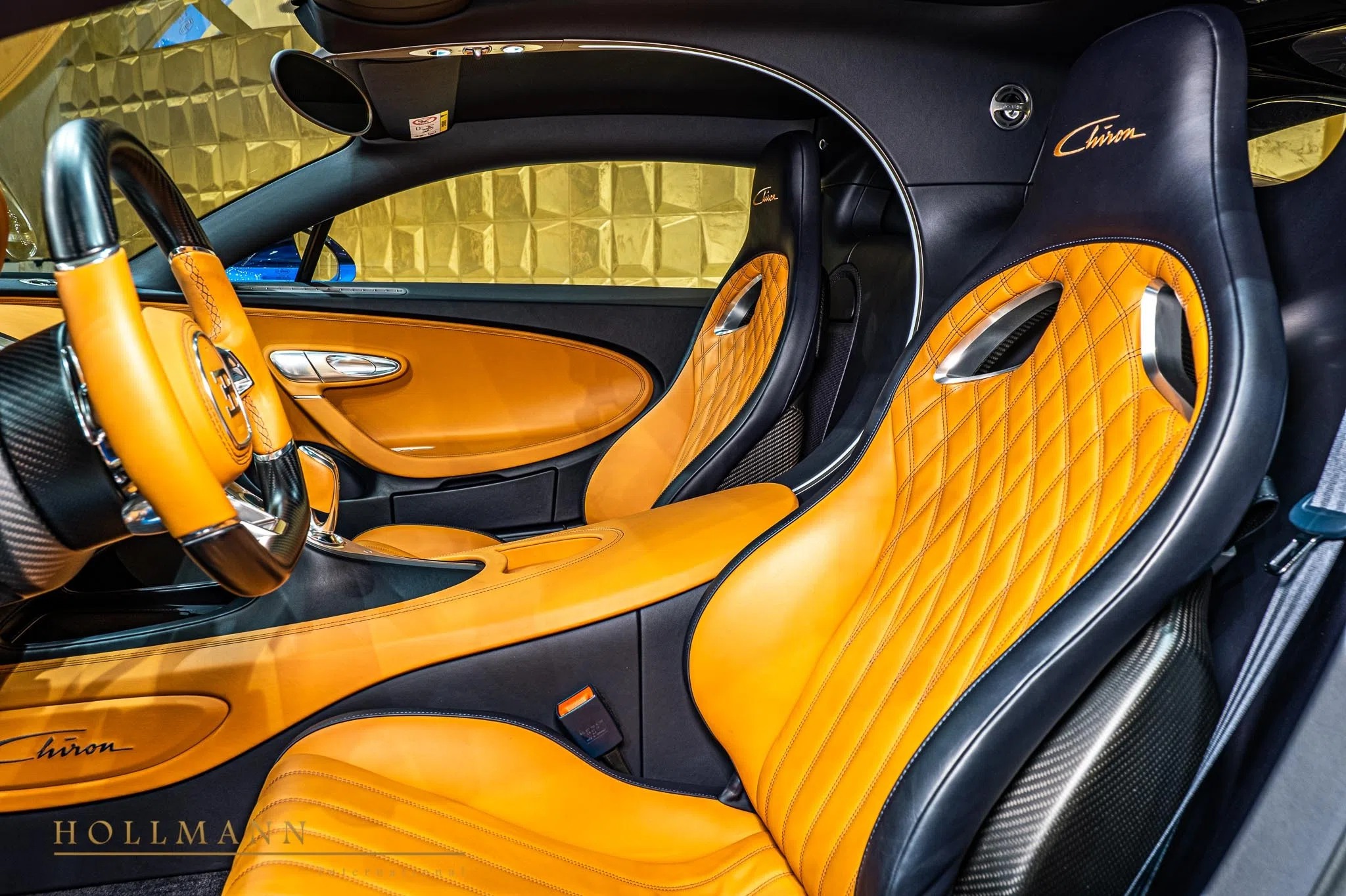 2018 Bugatti Chiron interior, seats, Black + Brown