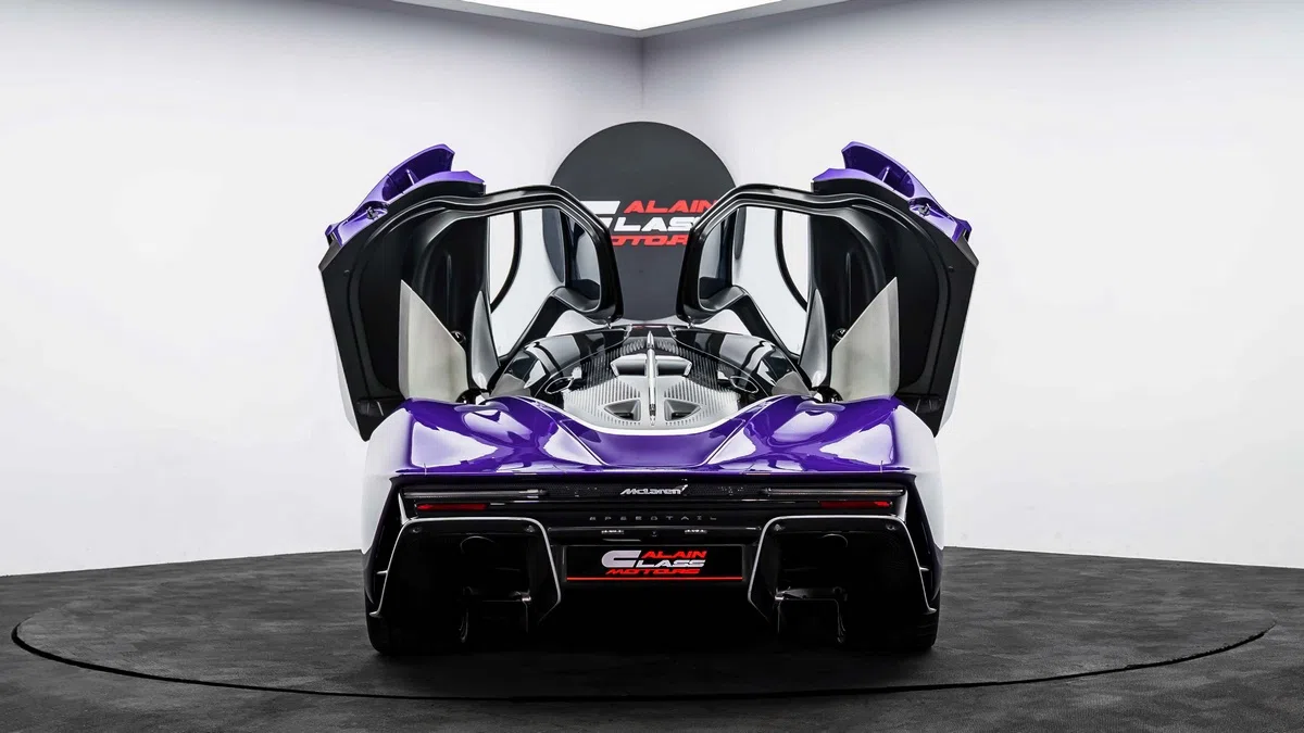 2020 McLaren Speedtail, rear three-quarter view, Mauvine Blue